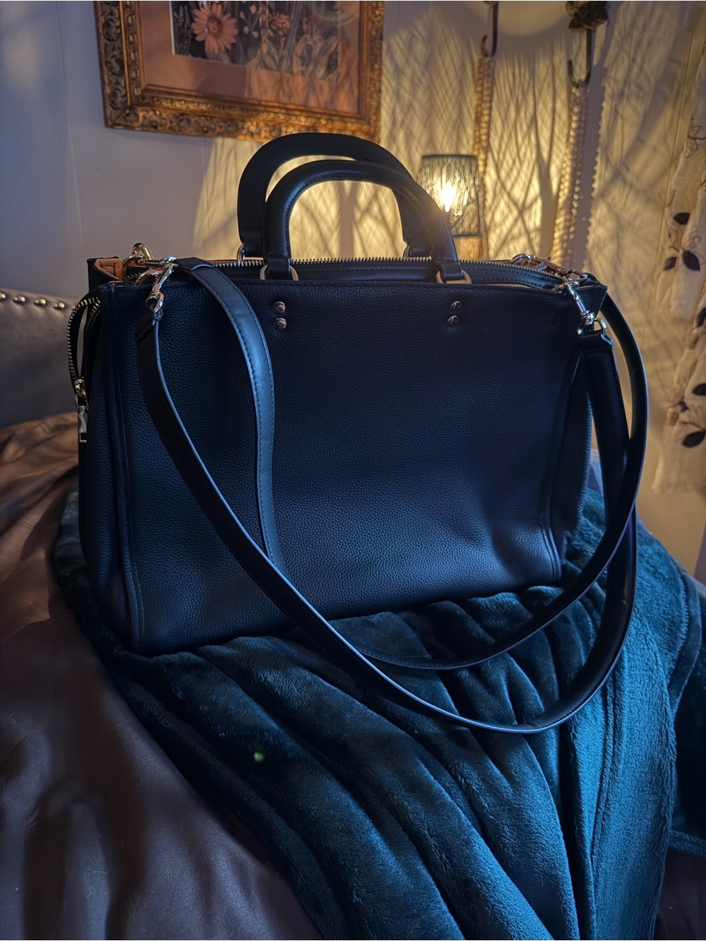 Classic Black Leather Satchel - Elegant Everyday Tote. Looks like rogue